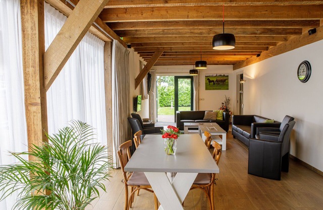 Beautiful vacation home in the middle of the Netherlands. On departure on Sunday check out 5 p.m.