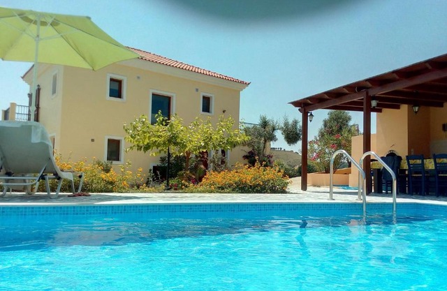 Beautiful villa swimming pool sea view near village not far from Rethymno NW