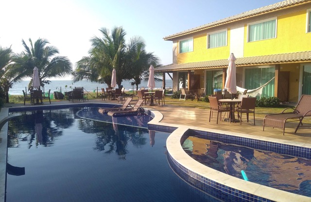 Beautiful Village on Itacimirim Beach - Foot in the Sand