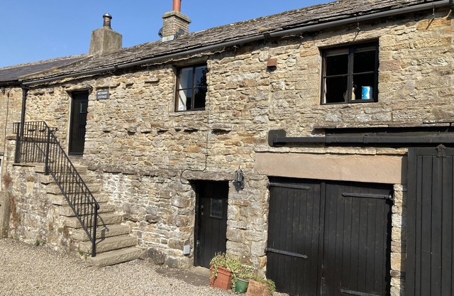 Beautifully Converted Barn With Stunning Views near Aysgarth