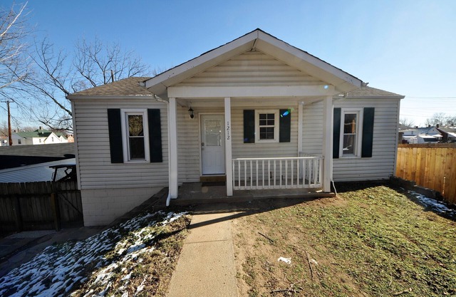 Beautifully Renovated home in the heart of Historic Saint Charles