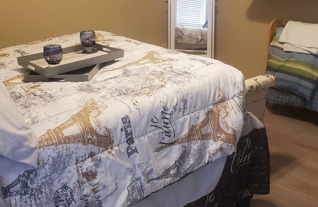 Bed and Breakfast Personal Chef (Wanderlust Room)