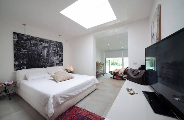 Bed and Breakfast 'Suite King' with Shared Pool, Wi-Fi and Air Conditioning