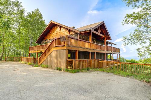 Beech Mountain Home with Game Room and Mountain Views!