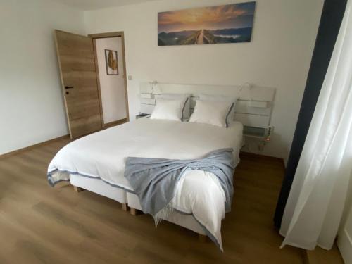 Bel appart et balcon climatisé parking privé gratuit sur demande D012