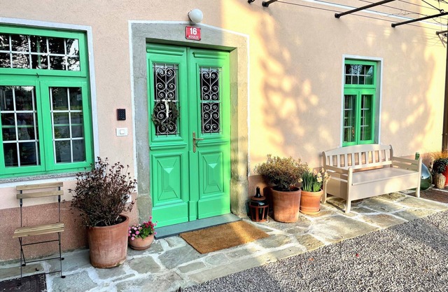 BELAKAPA authentic house with free parking and garden