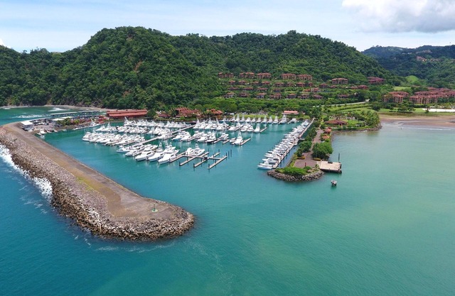 Bella Vista 4A 3 bdr 3 Bath Ocean View
