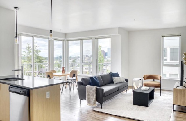 Bellevue 2BR w Gym WD nr Spring District SEA-410