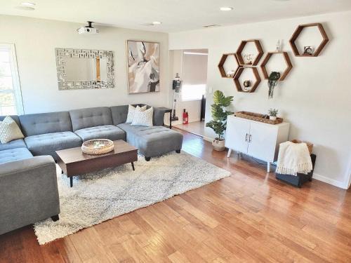 Bellflower Breeze - Charming 3 BDR in Long Beach