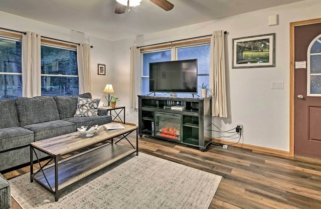 Benton Cottage ~ 1 Mi to Ricketts Glen Trails