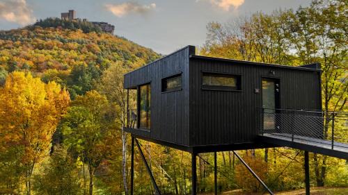Bergchalet auf Stelzen