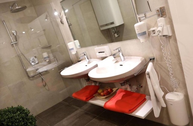 Berghotel Hois: Family suite with balcony