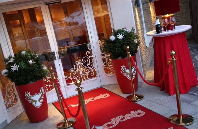 Berghotel Hois: Suite with balcony