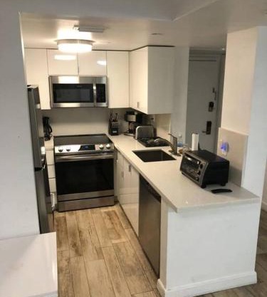 BEST DEAL! 2 Bedroom Modern Beachfront by YouRent!