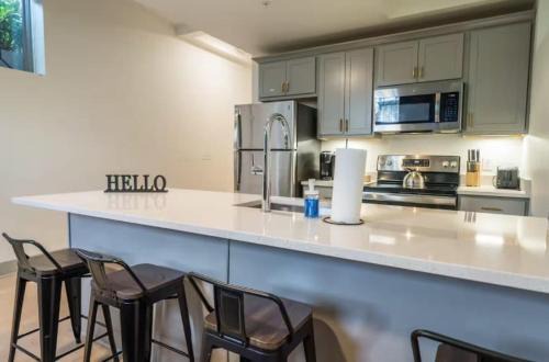 Best Derby Location 9-mins to Churchill Downs