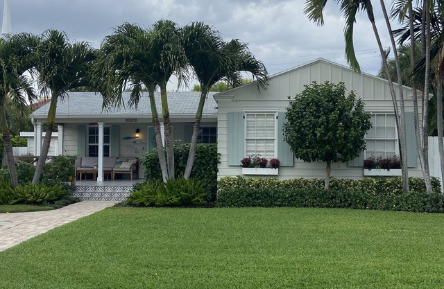 BEST LOCATION-Beach & Atlantic Ave at your doorstep!