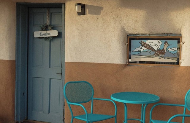 Best Location/Walkable Neighborhood/Gated Parking