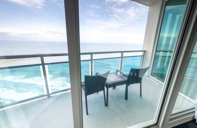 Best Views in Myrtle|Top Floor Penthouse|King Bed!