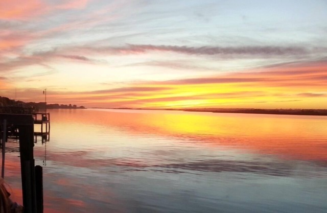 Best Views on the Island! Oceanfront, Sunsets, Boat dock, Elevator, pool, fish!