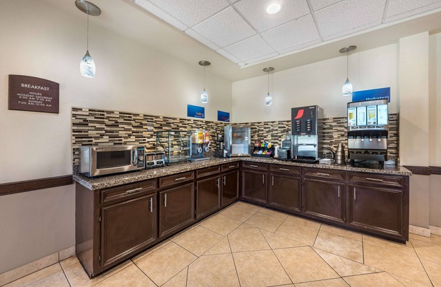 Best Western La Grange Inn & Suites