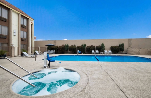 Best Western Norwalk Inn