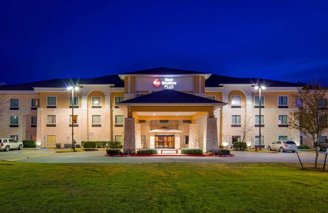 Best Western Plus Christopher Inn & Suites