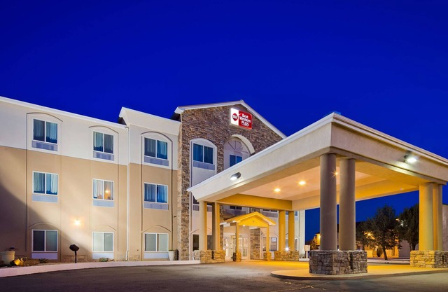 Best Western Plus Montezuma Inn & Suites