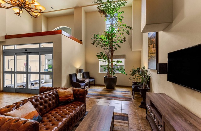 Best Western Rose Quartz Inn
