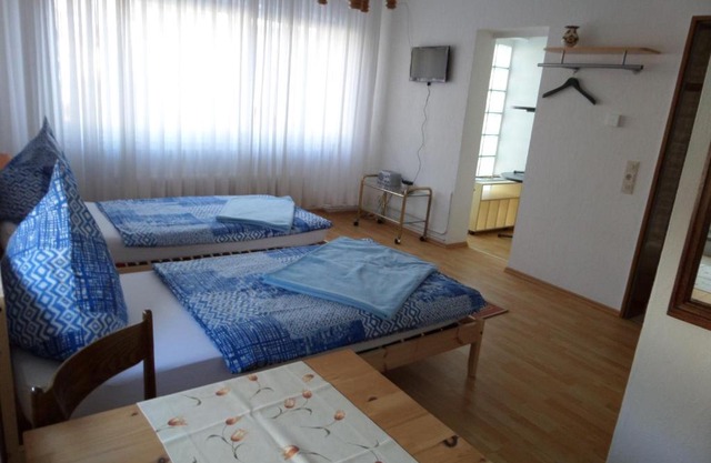 Beta Rooms