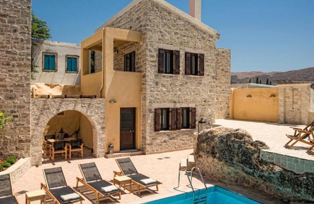 BH242 - B - Villa Heraklionn