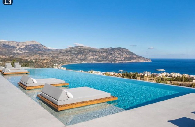 BH693 - C - Villa Karpathos