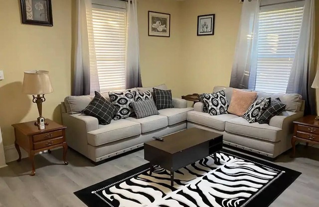 Big Bronze house Waynesboro