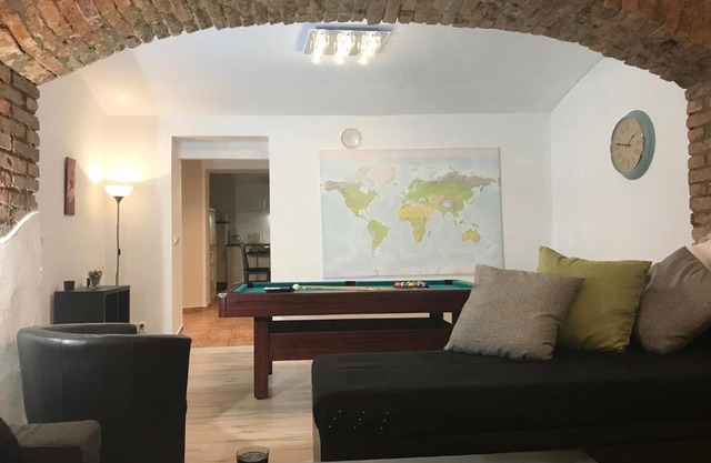 Big Homebase with Billardtable