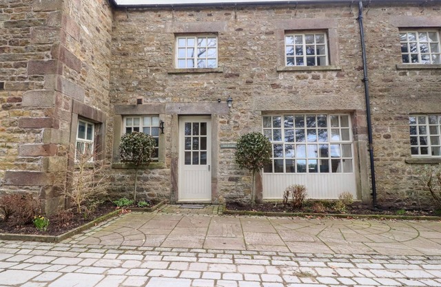 BILBO, pet friendly, character holiday cottage in Lancaster