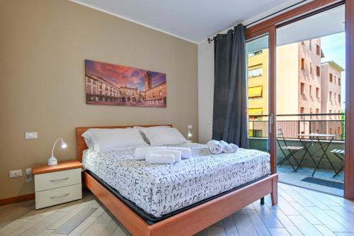 Bilocale Chic 2, 10min Aeroporto Milano-Bergamo, BOX AUTO e ARIA CONDIZIONATA