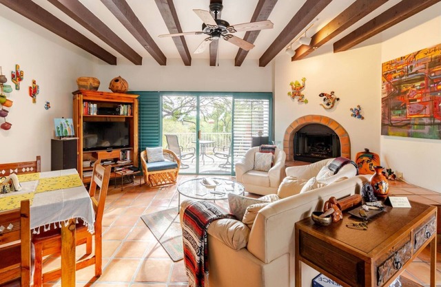 Bird paradise in a gorgeous Starr Pass Golf Casita