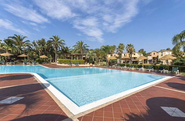 Bithia Tropical Residence Apartment
