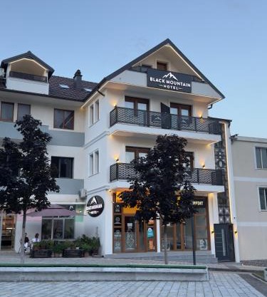 BlackMountain Hotel
