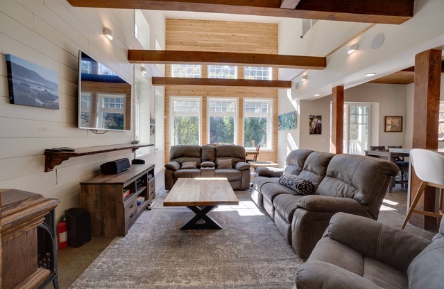 BlackSands at Shelter Cove is 4 Story, 3300 ft Luxury Home on the Lost Coast