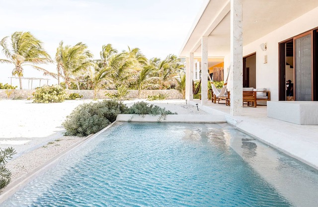 Blanca Beach House - 3BR with total privacy, Cancun!
