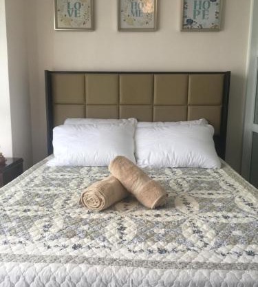 Blissful Hill Tagaytay Condotel with Netflix