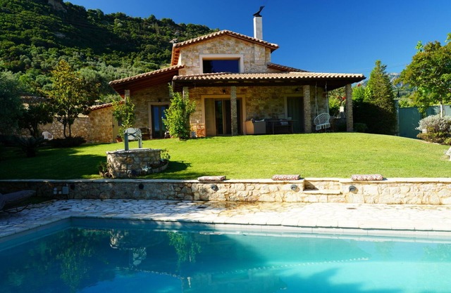 Blue Jasmine Villa with private pool