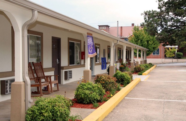 Blue Ridge Inn