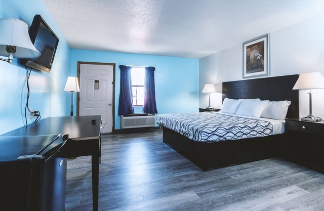 Blue Way Inn & Suites Wellington