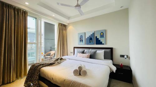 BluO 1BHK Suite - Balcony, Lift, Gym, Parking