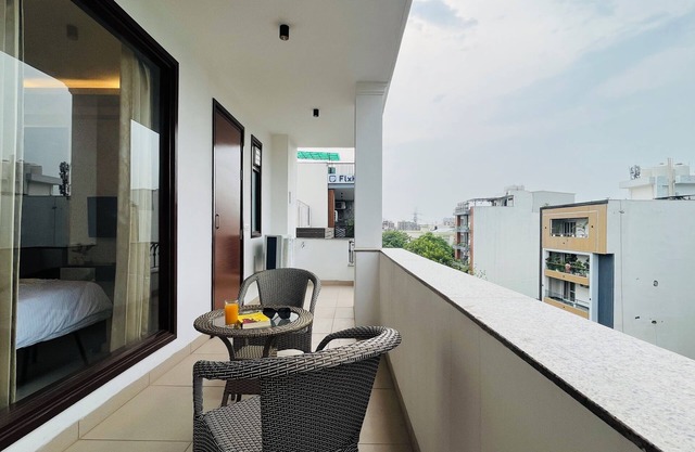 BluO 3BHK Golf Course Road Balcony Lift