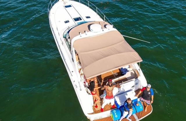 Boat party (4 -6 -8) hours 🎊🥂🥳