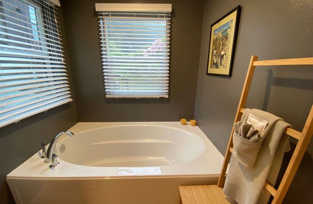 Bob Creek Studio - across from Bob Creek Beach, Forest.