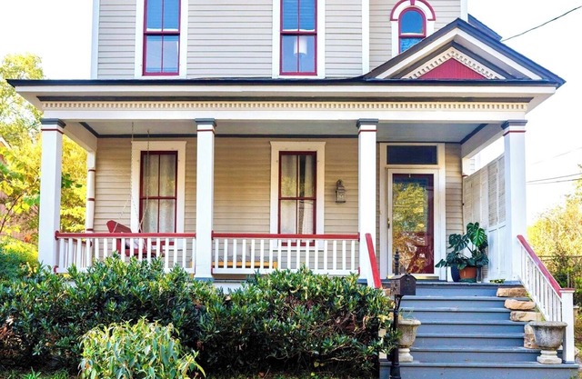 Bohemian 1-bed studio in a house with AC and WiFi in brilliant Atlanta