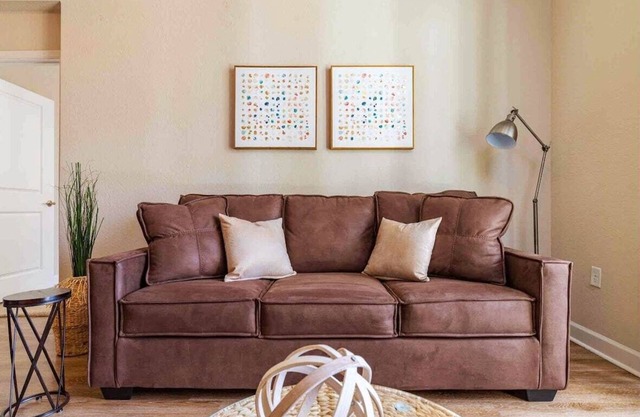 ☀️Boho Escape☀️ 2/2 Dual King Heated Saltwater Pool